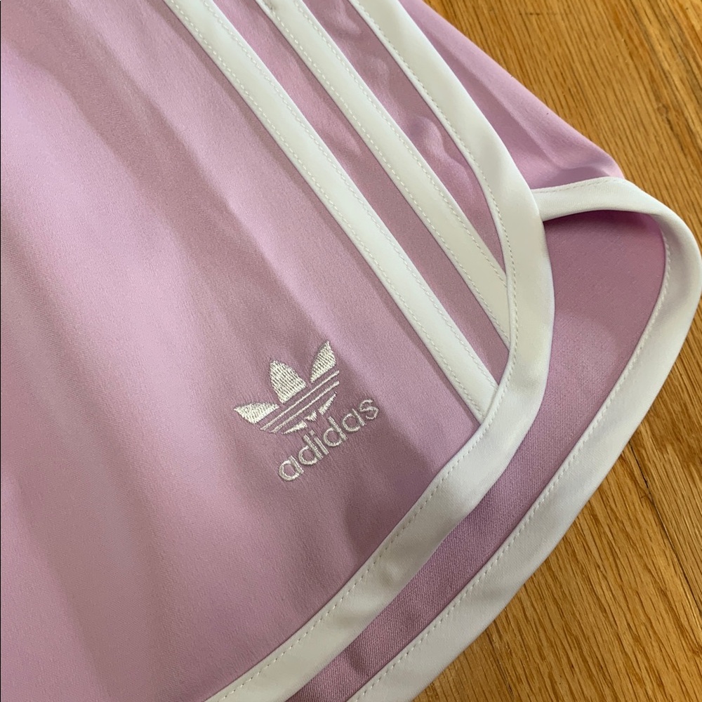 Women’s adidas sprinter shorts in light orchid! NWT - Picture 2 of 4